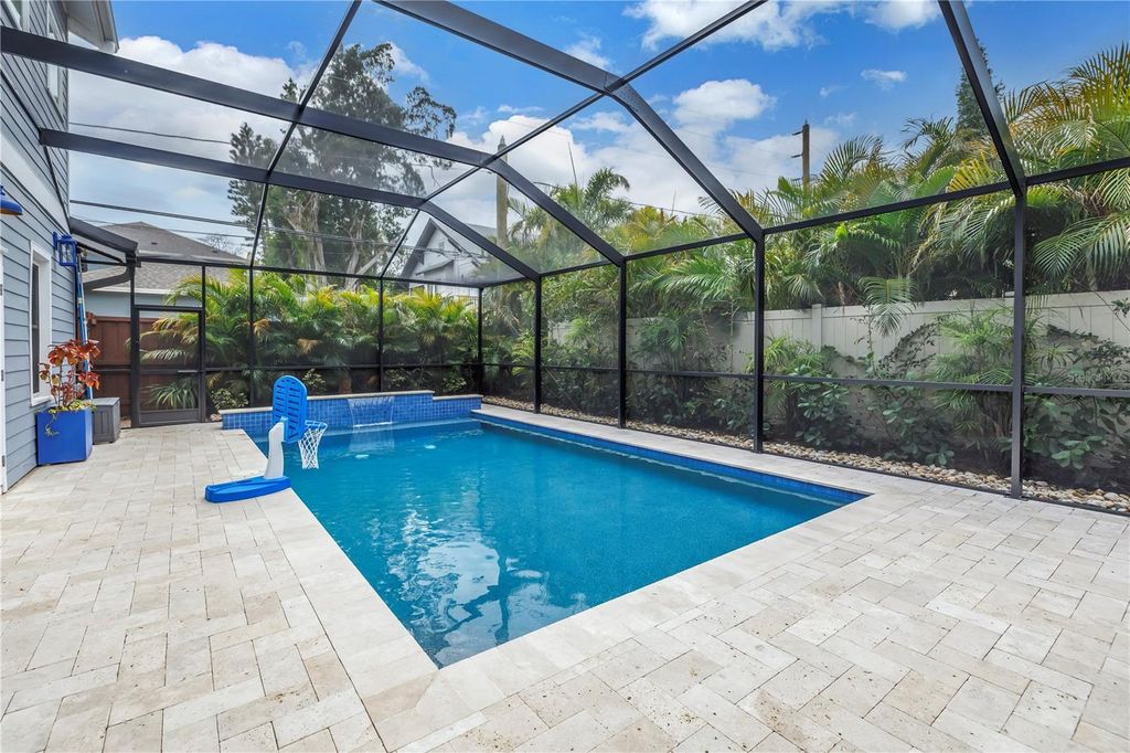Image 45 of property listing at 436 12TH AVENUE NE, St Petersburg, FL 33701