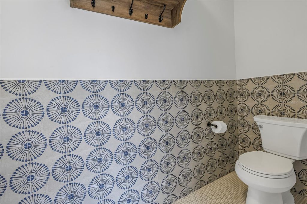 Image 47 of property listing at 436 12TH AVENUE NE, St Petersburg, FL 33701