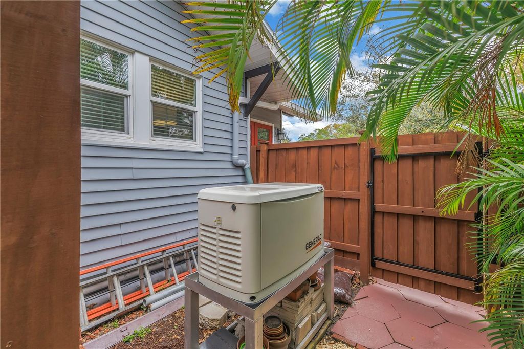 Image 52 of property listing at 436 12TH AVENUE NE, St Petersburg, FL 33701