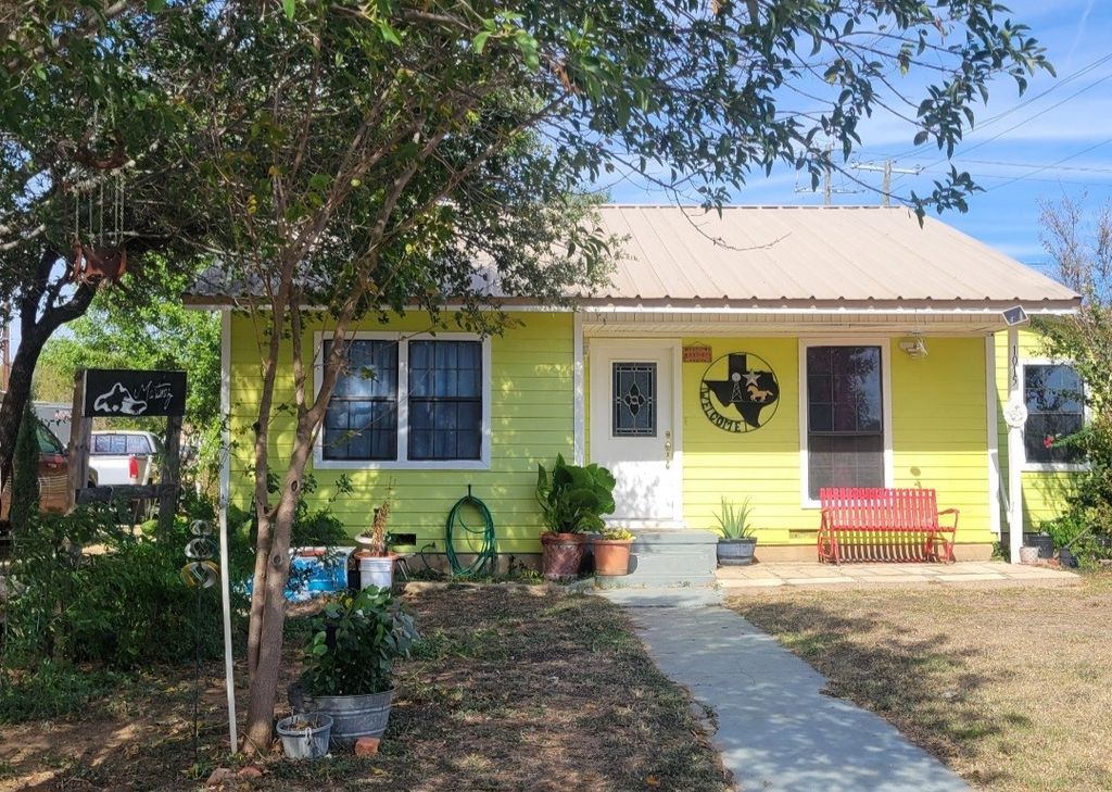 1015 San Benito Drive, Brownwood, TX 76801