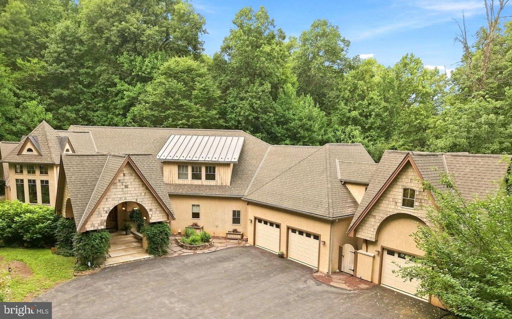 1741 HILLTOP RD, SPRING CITY, PA 19475 — exterior