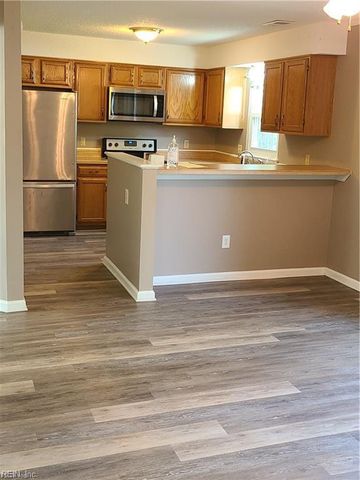 1061 Gauguin DR, Virginia Beach, VA 23454