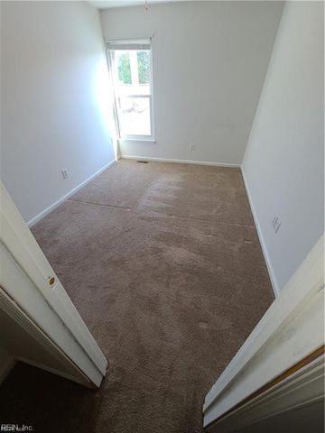 1061 Gauguin DR, Virginia Beach, VA 23454