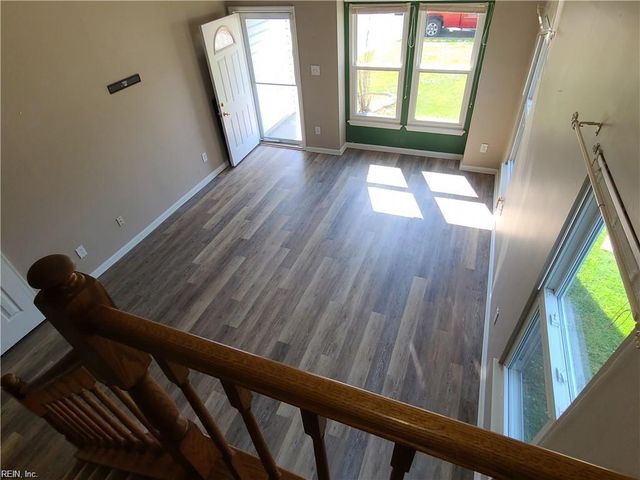 1061 Gauguin DR, Virginia Beach, VA 23454