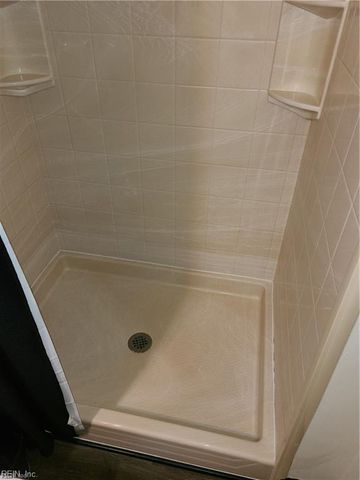 1061 Gauguin DR, Virginia Beach, VA 23454