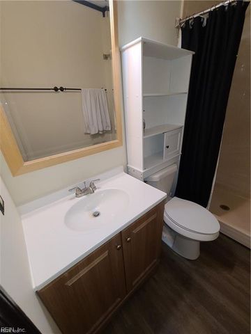 1061 Gauguin DR, Virginia Beach, VA 23454