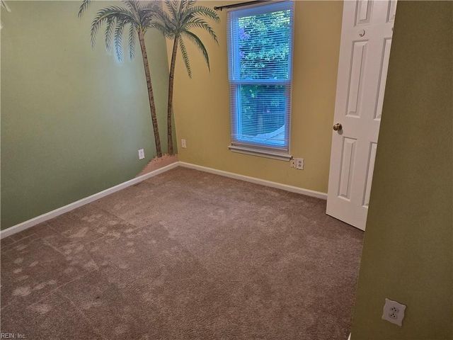 1061 Gauguin DR, Virginia Beach, VA 23454