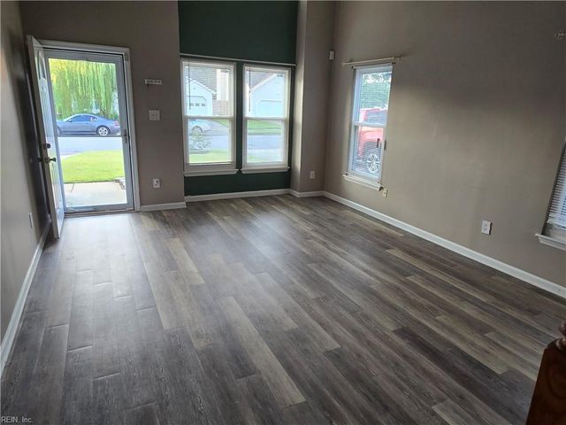 1061 Gauguin DR, Virginia Beach, VA 23454