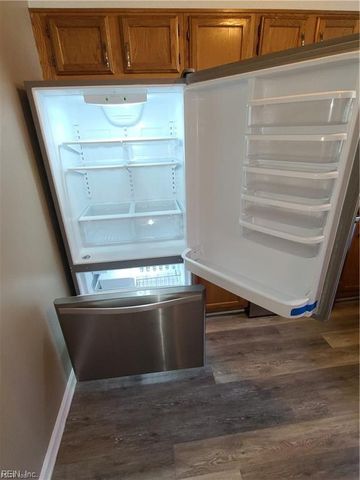 1061 Gauguin DR, Virginia Beach, VA 23454