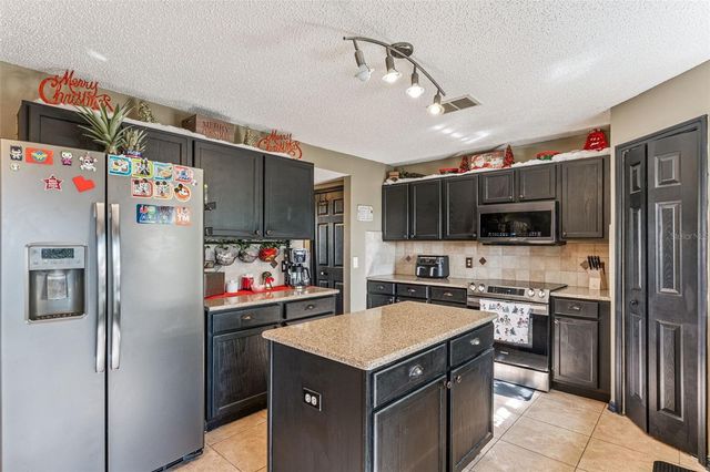 1028 FOX TRAIL AVENUE, Minneola, FL 34715