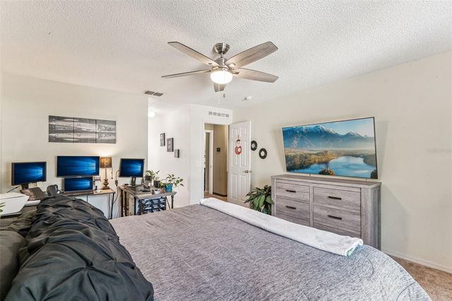 1028 FOX TRAIL AVENUE, Minneola, FL 34715