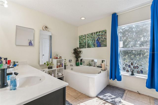 1028 FOX TRAIL AVENUE, Minneola, FL 34715