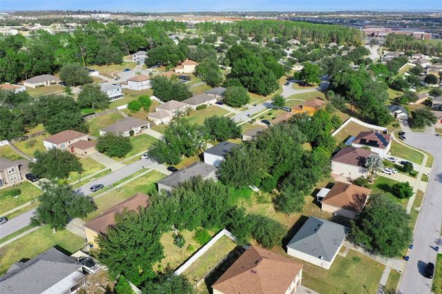 1028 FOX TRAIL AVENUE, Minneola, FL 34715