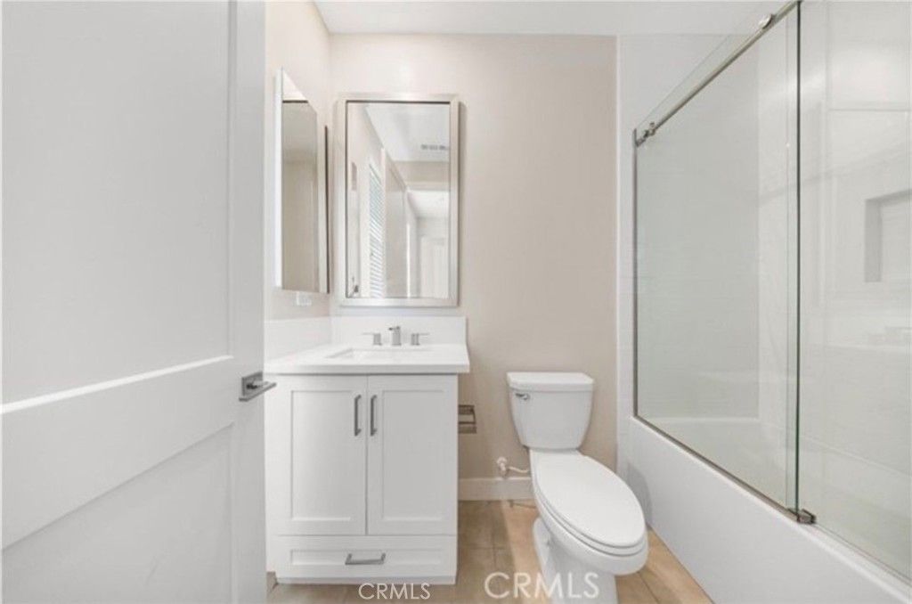 Image 10 of property listing at 73 Cartwheel, Irvine, CA 92618