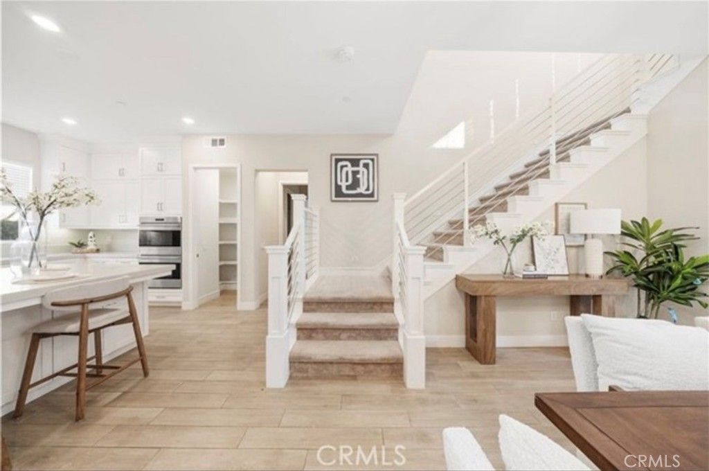 Image 11 of property listing at 73 Cartwheel, Irvine, CA 92618