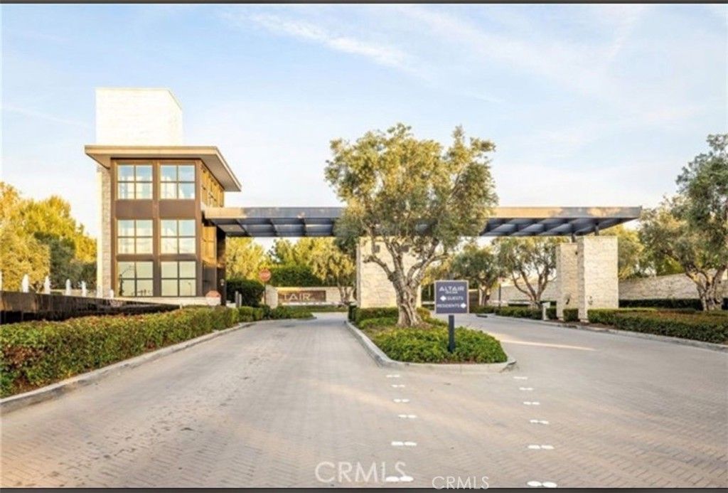 Image 17 of property listing at 73 Cartwheel, Irvine, CA 92618