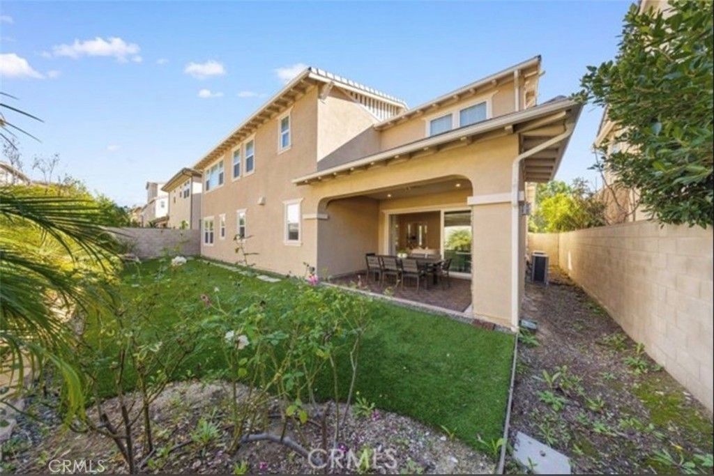 Image 18 of property listing at 73 Cartwheel, Irvine, CA 92618