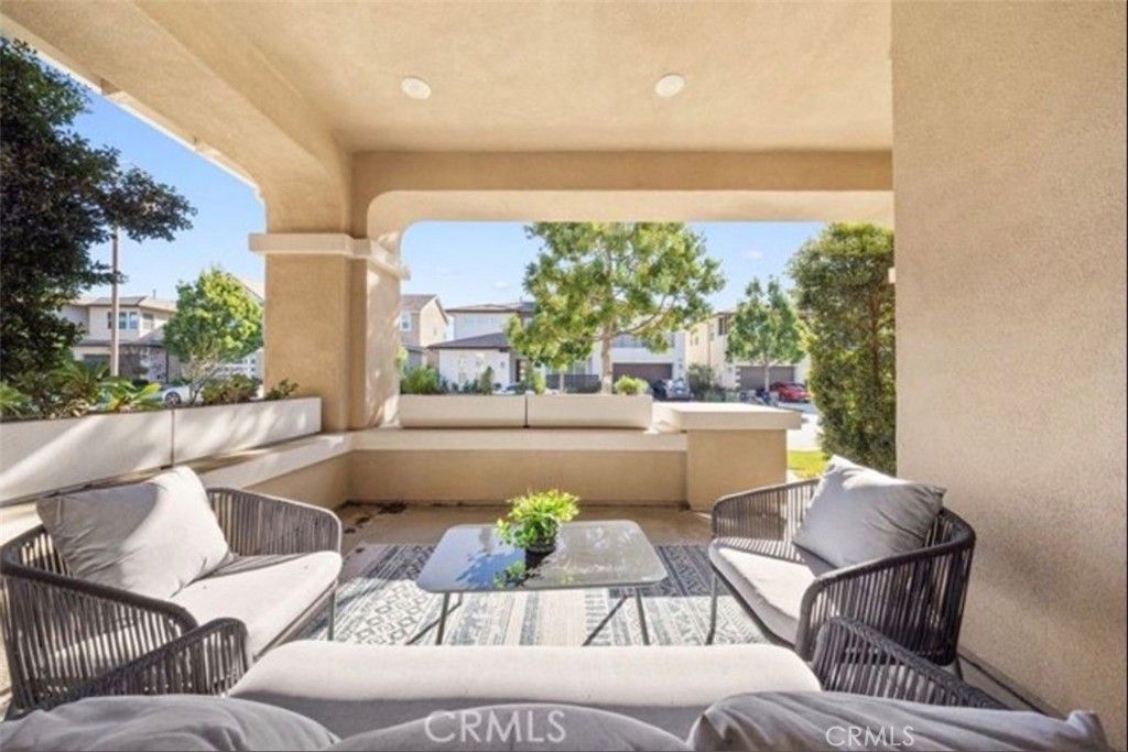 Image 3 of property listing at 73 Cartwheel, Irvine, CA 92618