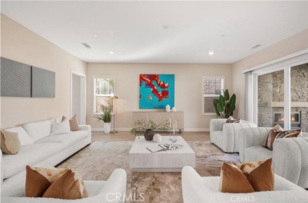 Image 8 of property listing at 73 Cartwheel, Irvine, CA 92618