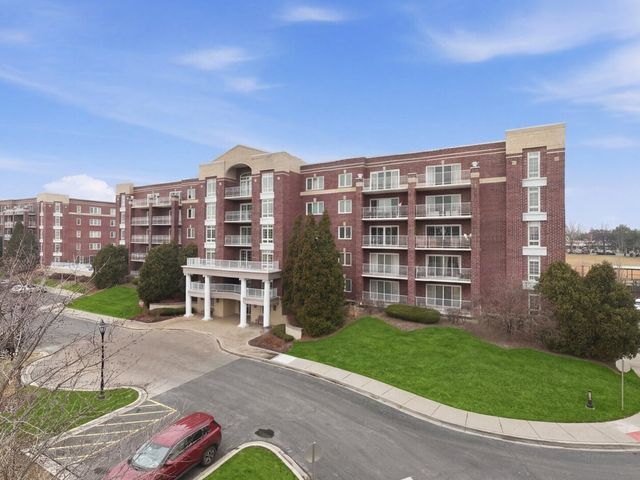 7081 W Touhy Avenue 407, Niles, IL 60714