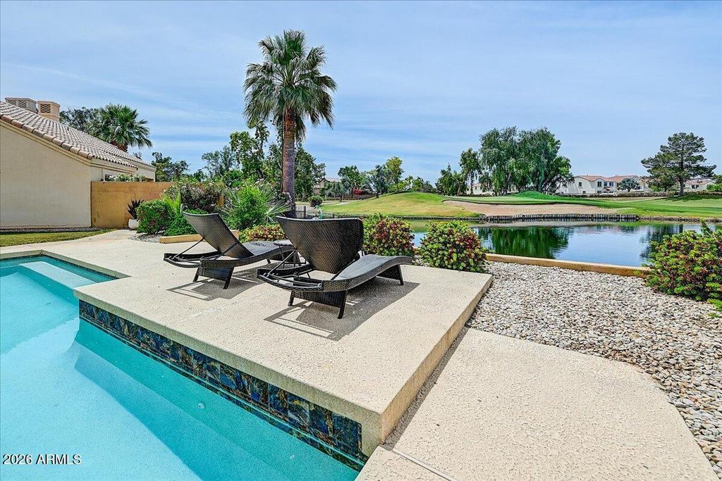 Image 32 of property listing at 2174 W PENINSULA Circle, Chandler, AZ 85248