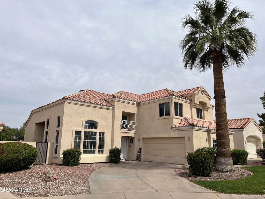 Image 4 of property listing at 2174 W PENINSULA Circle, Chandler, AZ 85248
