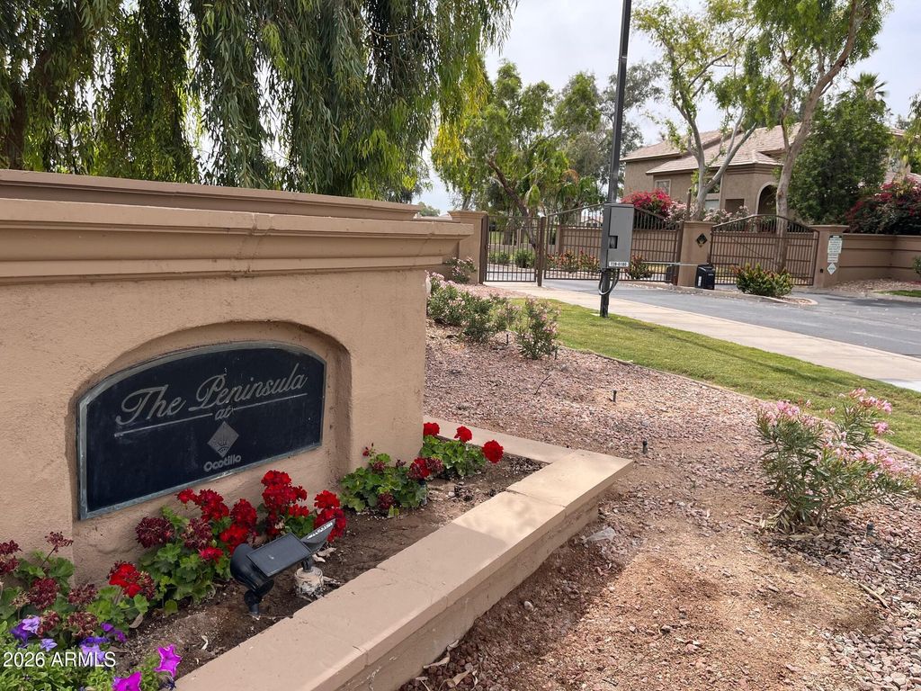 Image 41 of property listing at 2174 W PENINSULA Circle, Chandler, AZ 85248