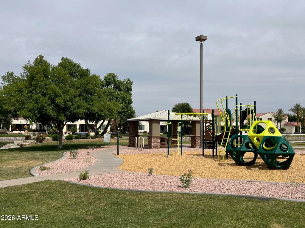 Image 43 of property listing at 2174 W PENINSULA Circle, Chandler, AZ 85248