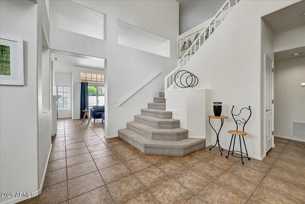 Image 5 of property listing at 2174 W PENINSULA Circle, Chandler, AZ 85248
