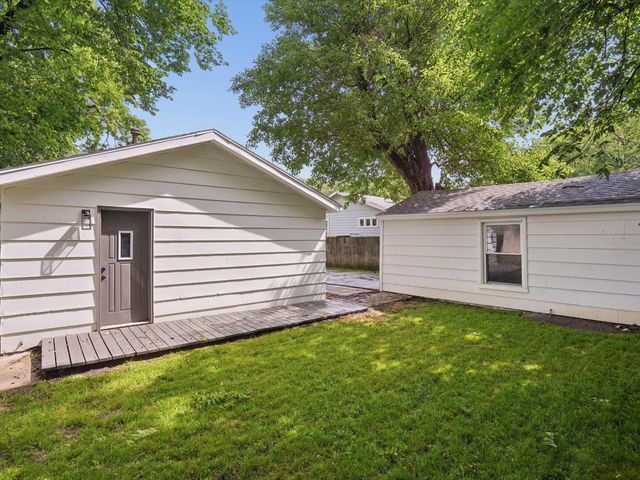 1954 Lincoln Avenue, Des Moines, IA 50314