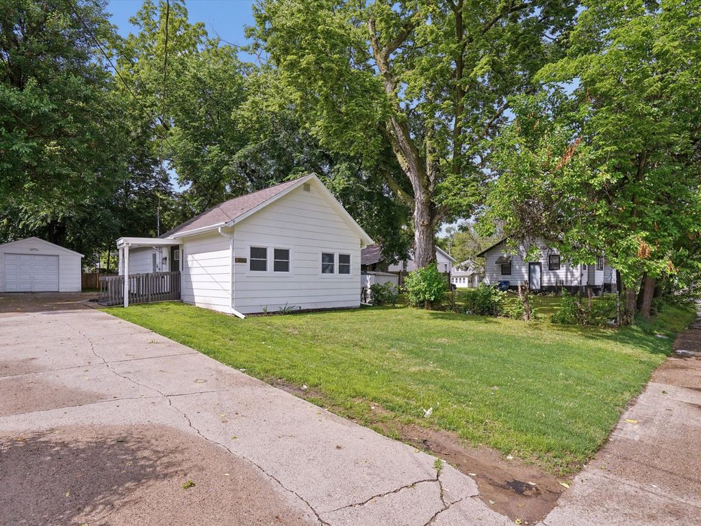 1954 Lincoln Avenue, Des Moines, IA 50314