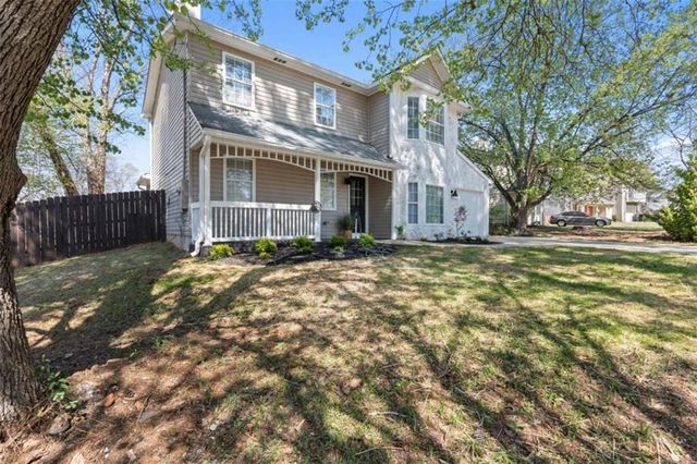 155 Bear Run Court, Chattahoochee Hills, GA 30268