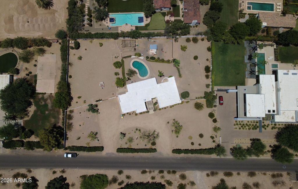 Image 1 of property listing at 6028 N CASA BLANCA Drive, Paradise Valley, AZ 85253