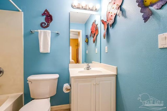 8573 Gulf Blvd 501, Navarre, FL 32566