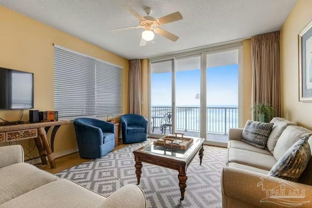 8573 Gulf Blvd 501, Navarre, FL 32566