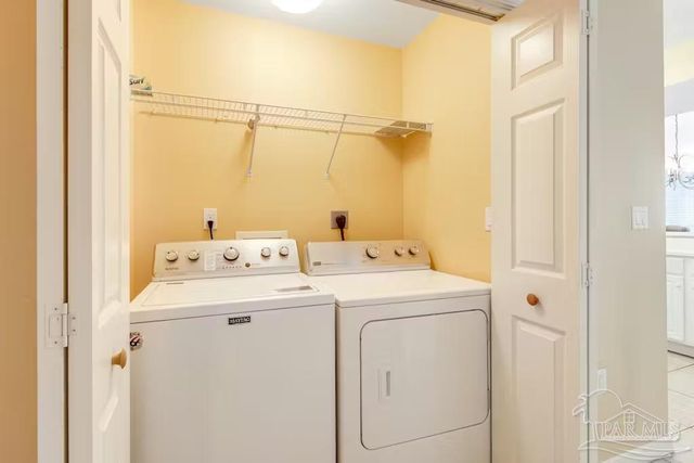 8573 Gulf Blvd 501, Navarre, FL 32566