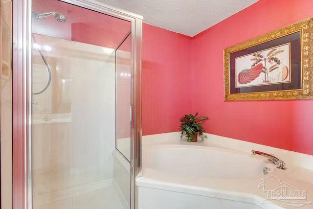 8573 Gulf Blvd 501, Navarre, FL 32566