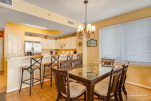 8573 Gulf Blvd 501, Navarre, FL 32566