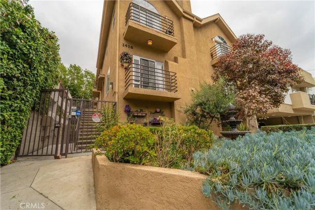 1416 N Vista, Los Angeles, CA 90046