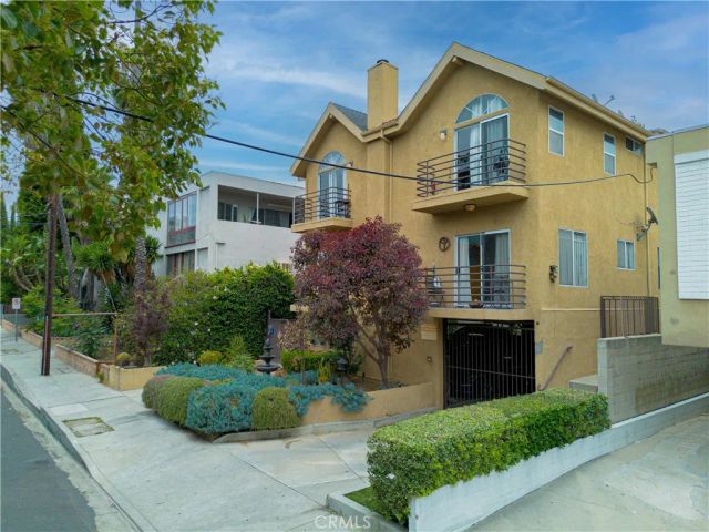 1416 N Vista, Los Angeles, CA 90046