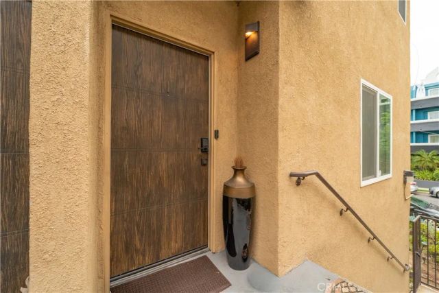 1416 N Vista, Los Angeles, CA 90046