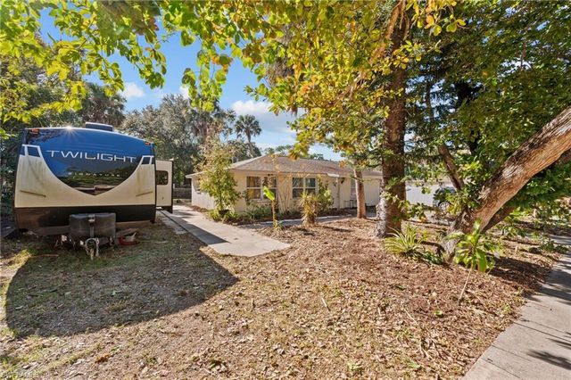 260 Delray AVE, Fort Myers, FL 33905