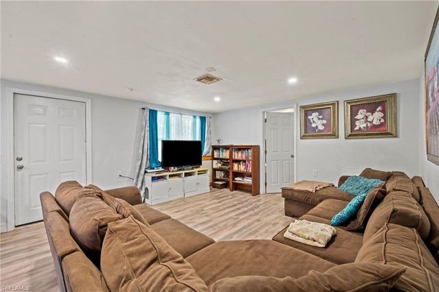 260 Delray AVE, Fort Myers, FL 33905