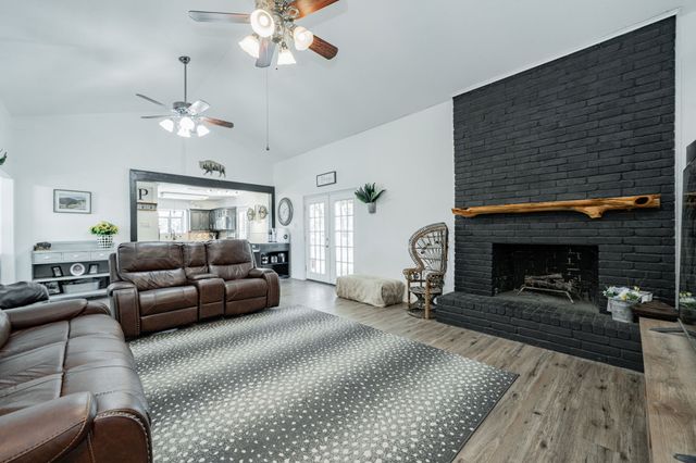 9091 Bluebonnet Drive, Scurry, TX 75158