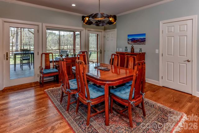 118 McOwenben Pass, Lake Lure, NC 28746