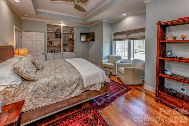 118 McOwenben Pass, Lake Lure, NC 28746