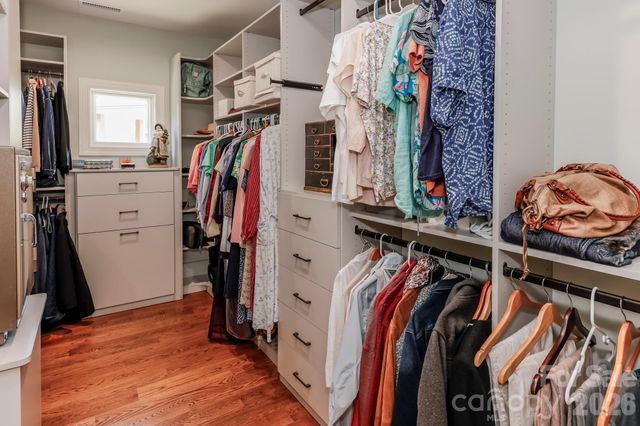 118 McOwenben Pass, Lake Lure, NC 28746