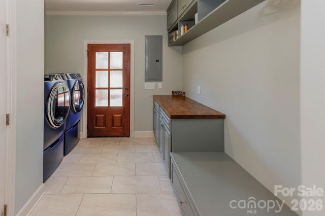 118 McOwenben Pass, Lake Lure, NC 28746