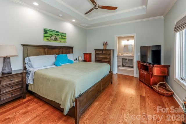 118 McOwenben Pass, Lake Lure, NC 28746