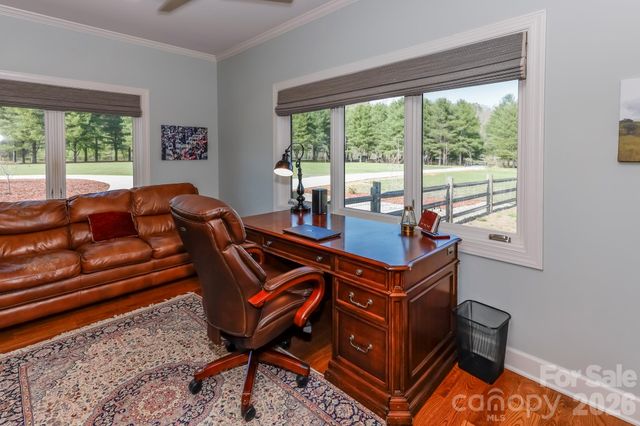 118 McOwenben Pass, Lake Lure, NC 28746